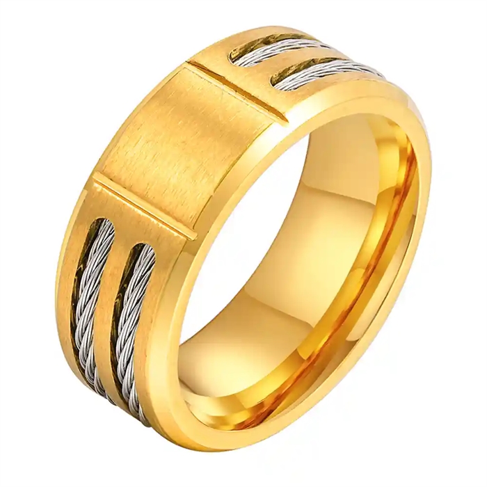 Stålwire designring i forgylt rustfritt stål.