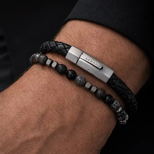 Rått skinn og stein i perfekt kombinasjon armbandssett
