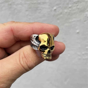 Skull Ring med gullbelagt skallen. 