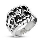 Ring"Fleur De Lis" design i stål.