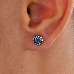Ørestikk til menn i rustfritt stål med blå senterstein – Blue Nova Stud (selges pr. stk).