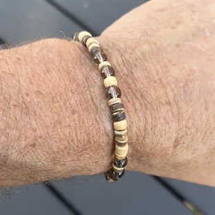 Perlearmbånd med kokos og quartz steiner – 6 mm (ca. 20 cm)