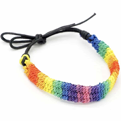 LGBT+ armbånd i friske farger.