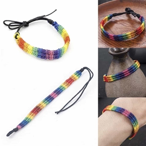 LGBT+ armbånd i friske farger.