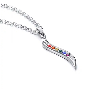 Pride Wave halskjede i rustfritt stål med regnbuefargede steiner – LGBT+ smykke