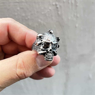 Bikerring i skull design